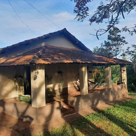 ブロタス Casa De Campo - Sitio Santana Dos Laranjaisヴィラ エクステリア 写真